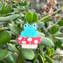 Load image into Gallery viewer, Mushy Frog Brooch
